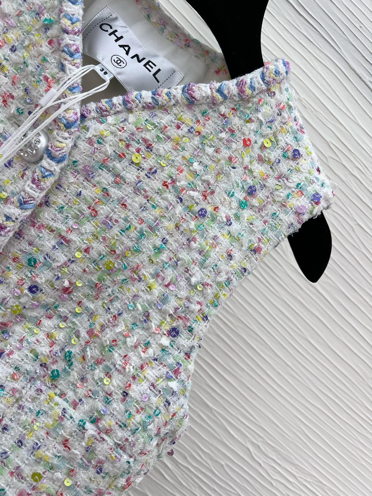 9130D083-8CC3-4E4E-B3D5-E6644E6603B0