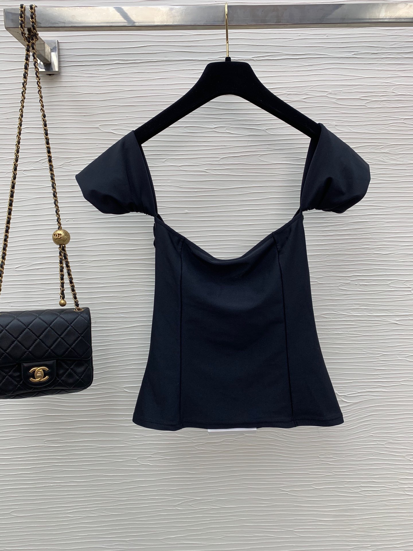 568543FD-5CCF-4391-AA70-0F369608E3E7