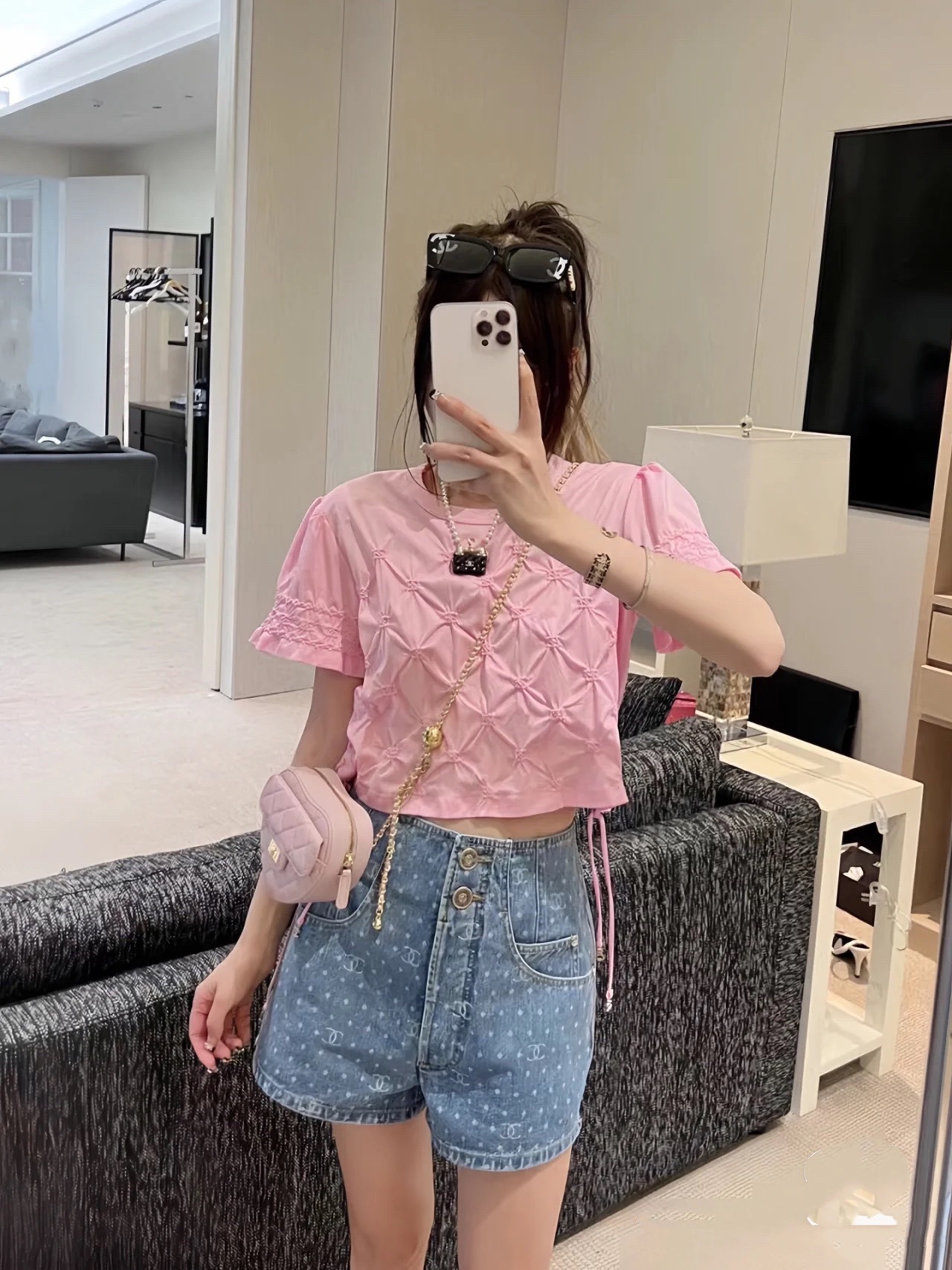 5A479C1B-5BC1-4A6E-AE78-5B233F2AE777