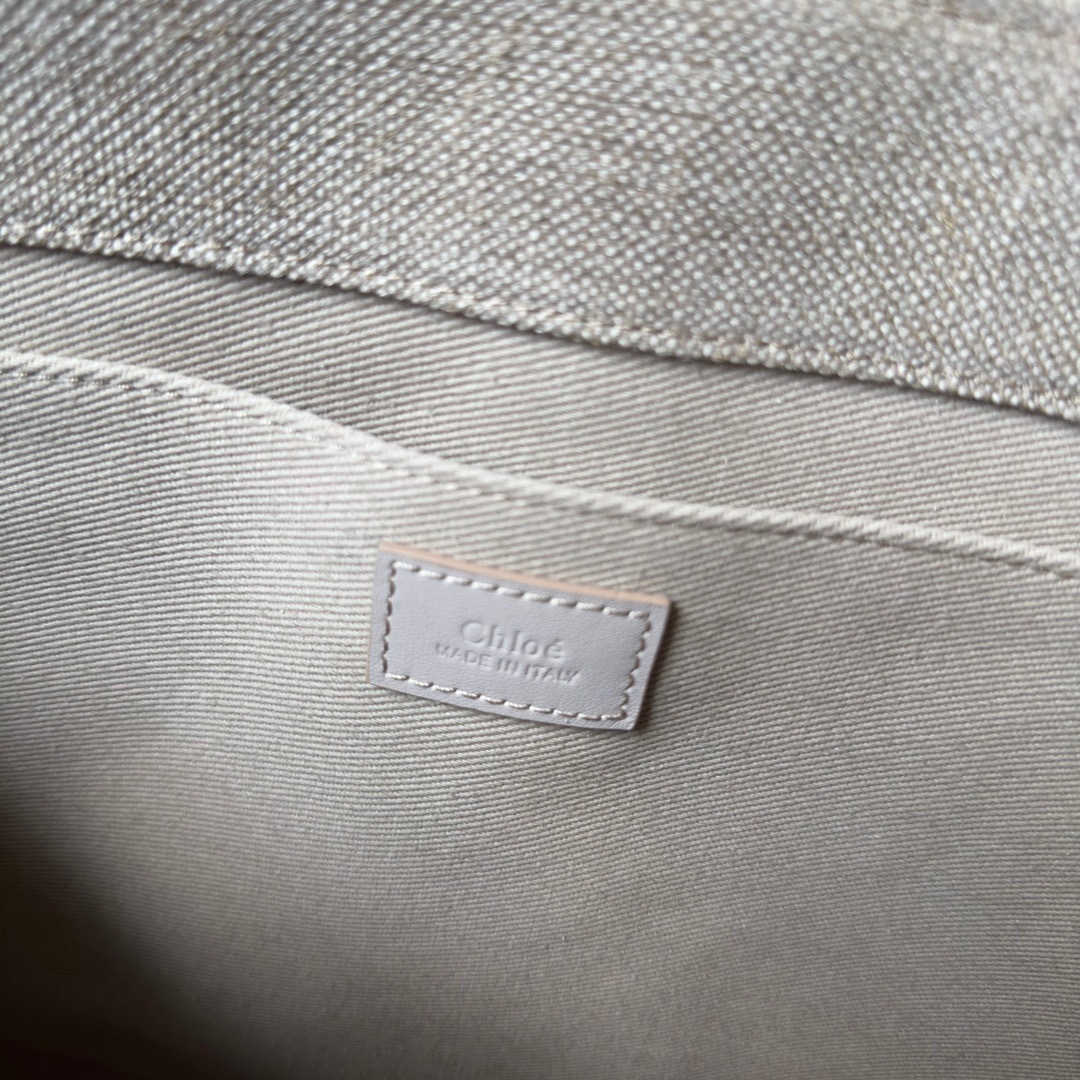 14DDFEF6-1231-4C15-9E8F-BE47F30D3B81