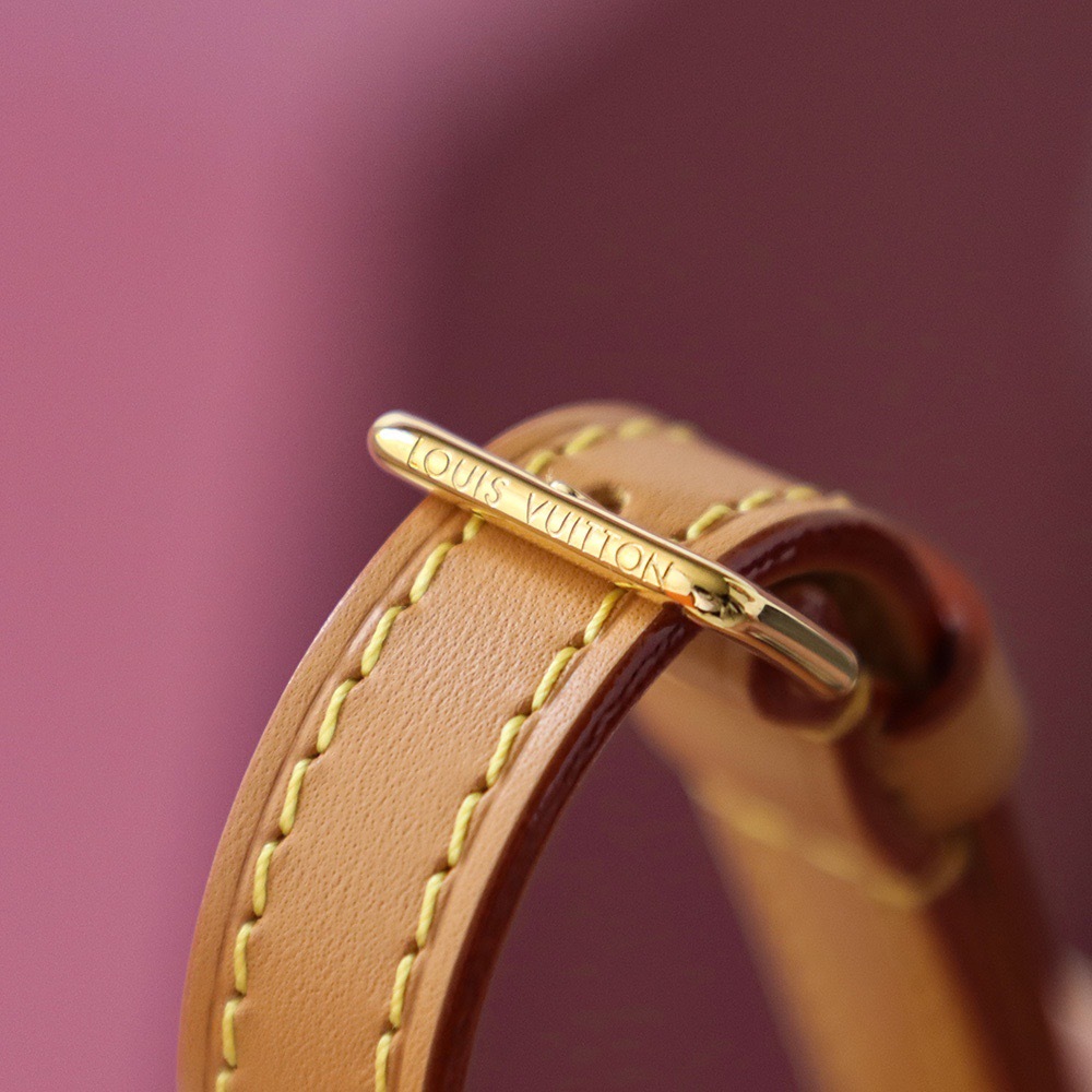 E3E31BBF-3720-4379-B03F-846242CA8437