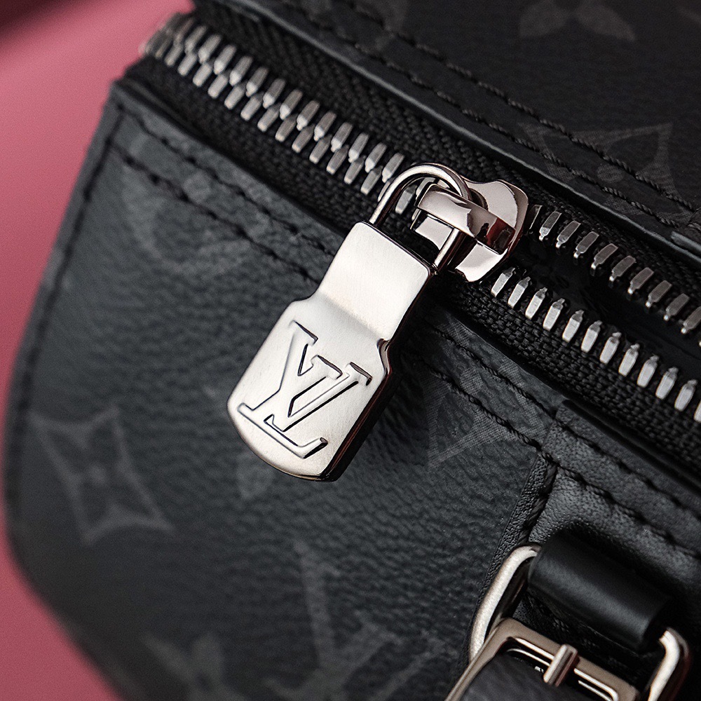 DE918CB2-8786-49F3-B6BB-9C83DA38C122