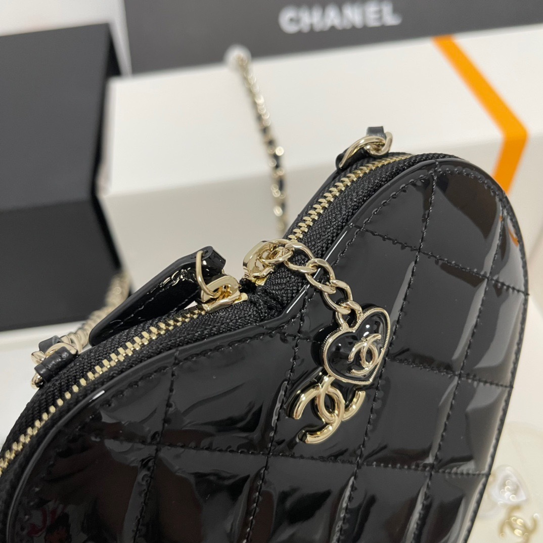 2CB7F5C9-1875-44E5-BCC3-7FAA68AF000C