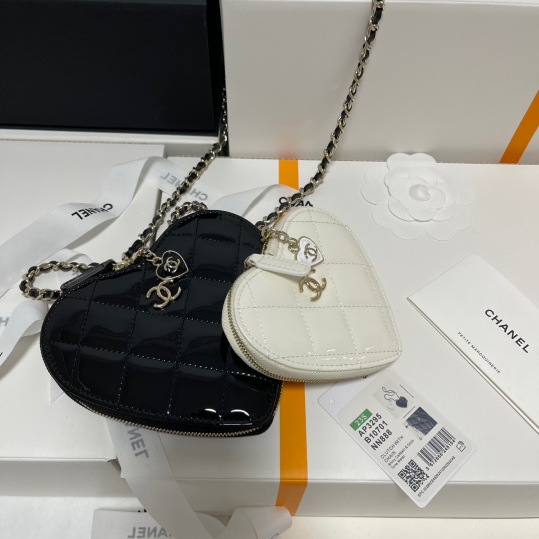 E93BC42F-4662-4EF5-89F6-1D3AFD3107A4