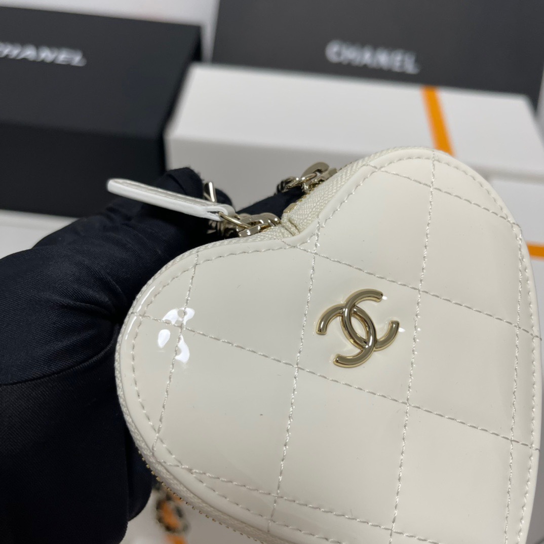 41CF3B2B-4444-4444-AF75-7A5F90AB1303