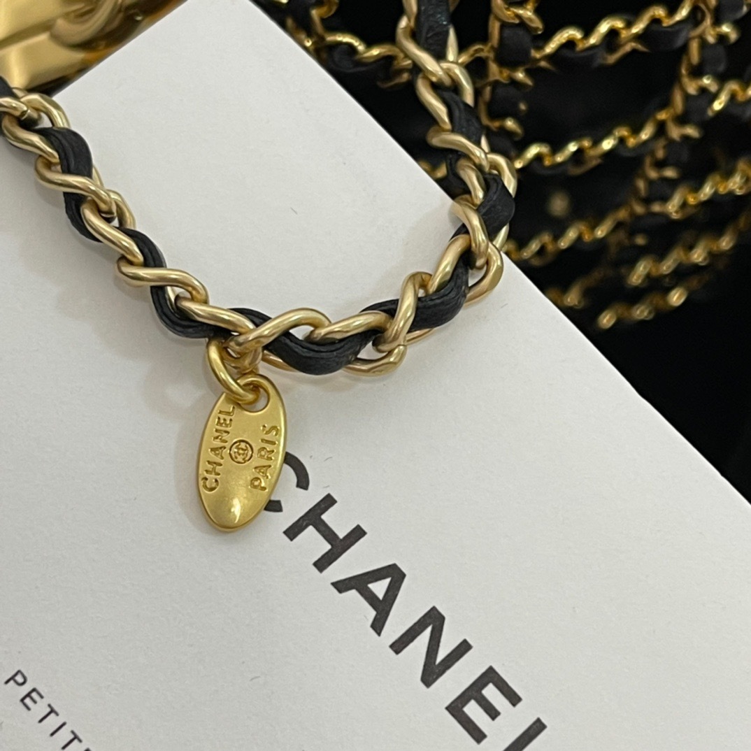 6B053AB7-6789-4A88-9A37-8752ABE70B23