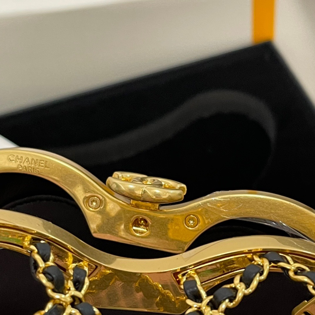 C9BA0231-5D11-493F-ACB7-DB2A63D0324F