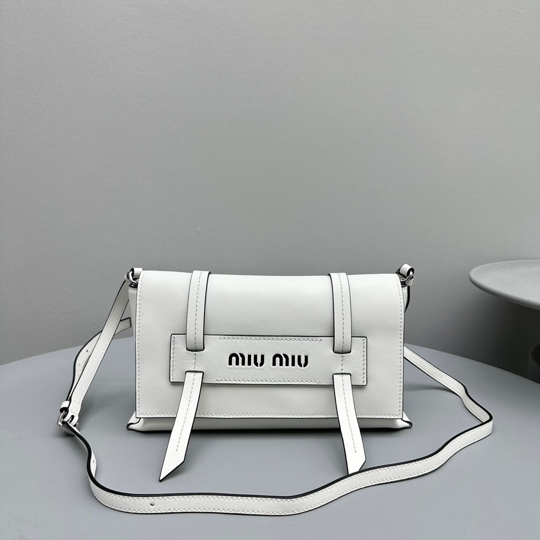 47EF8681-D4FD-4CFB-BE94-0CF9AE27F868