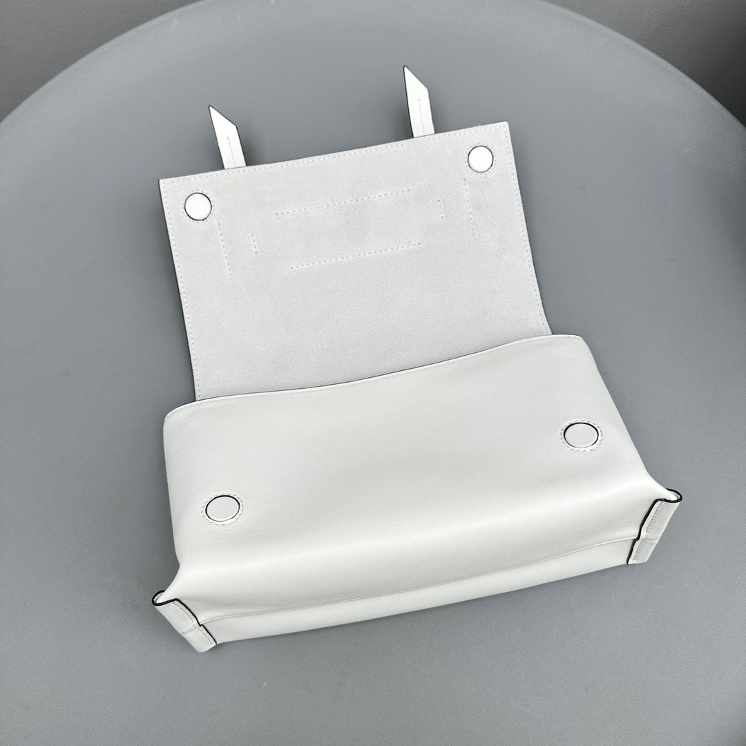 479DFE12-9C6F-4780-9CE6-558D43EF6AA2