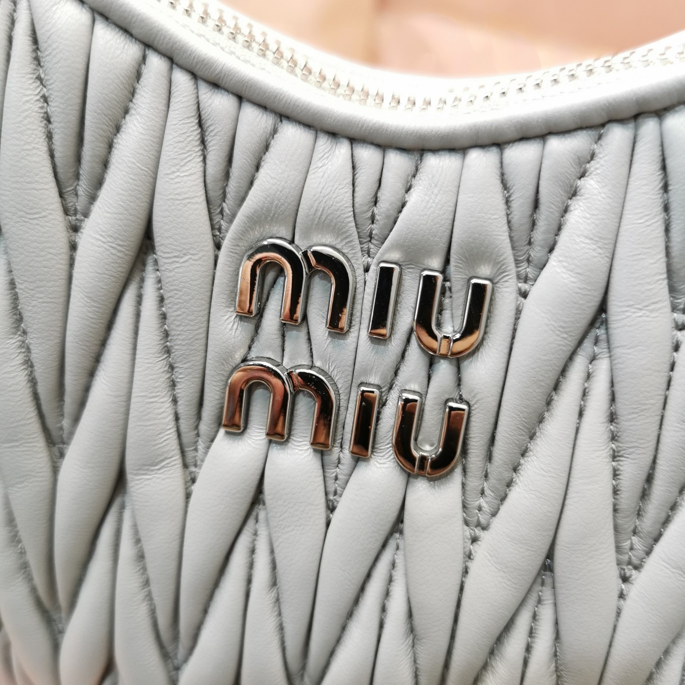 FAE42C49-635A-45F2-B726-6A03F4B7ADAF