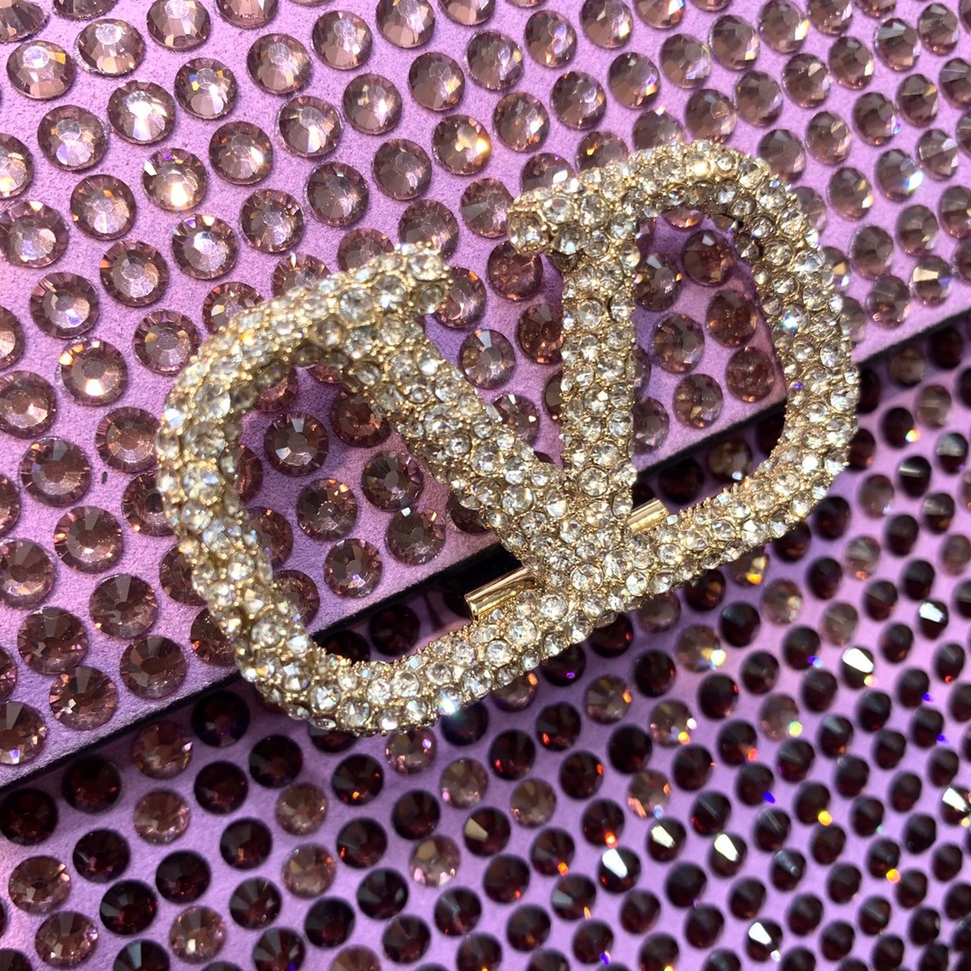 7E2718CE-C911-4AD5-BBB7-9CC705C03238