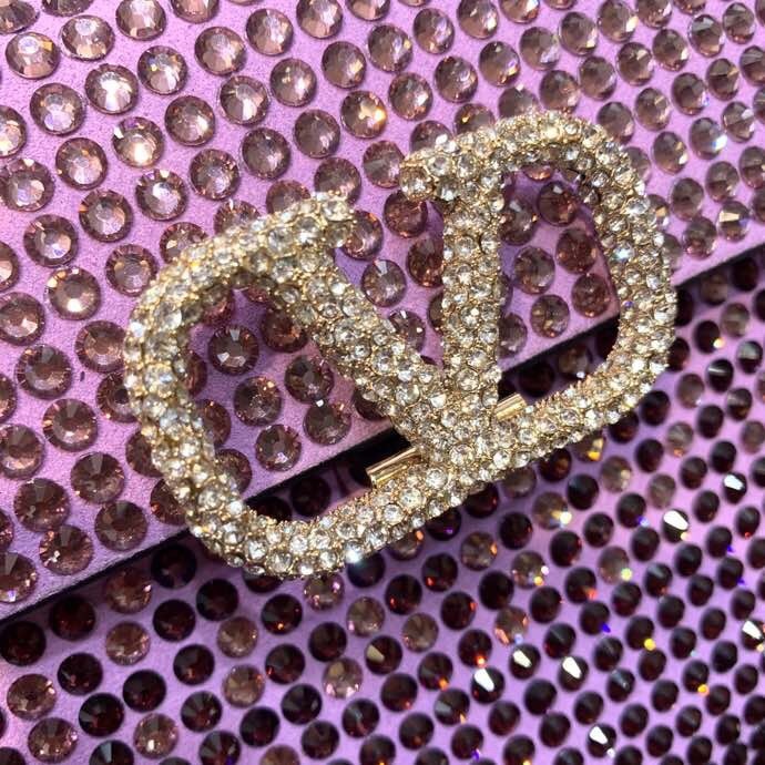 E92D6E33-7FEF-4915-B27B-ECB6AD7FA593