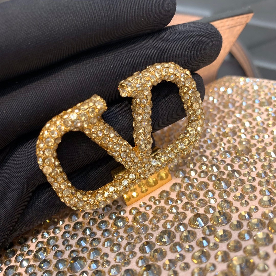 8A21FBE5-7D34-4916-81D4-D76A1EE8AC0D