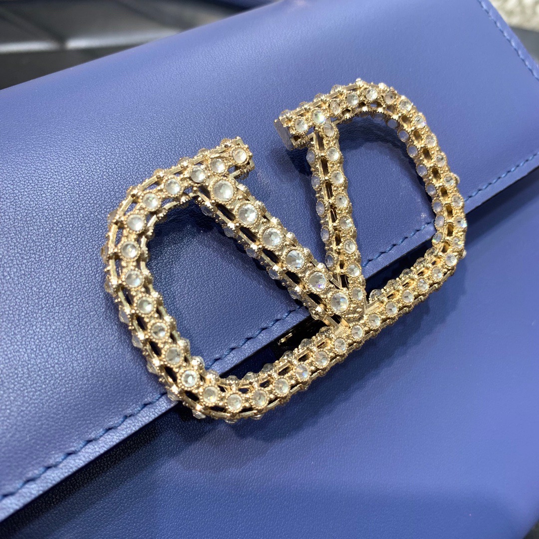 E9E43881-29D3-43A6-877D-31DF13C7BCD4