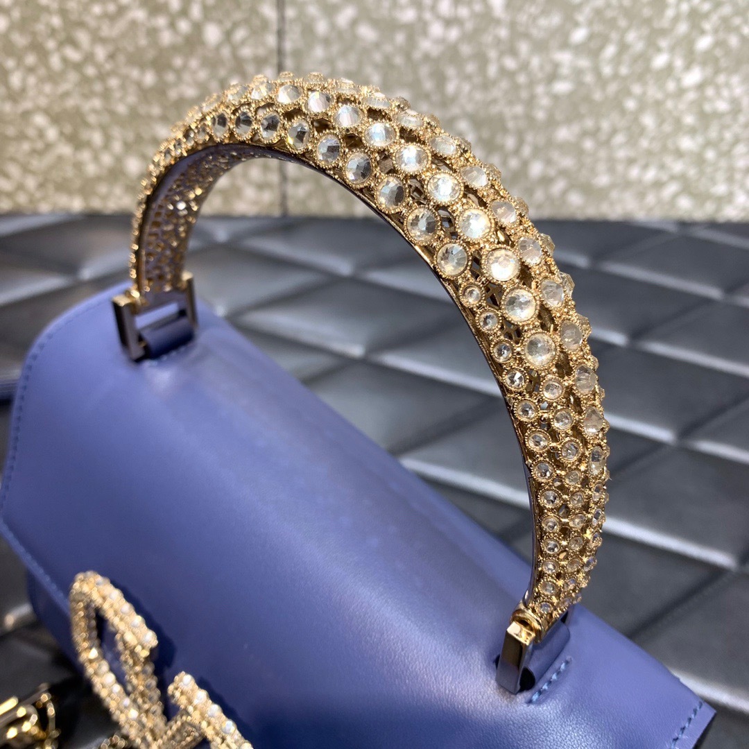 F9083209-7932-4BCD-86F5-1524B4254A69