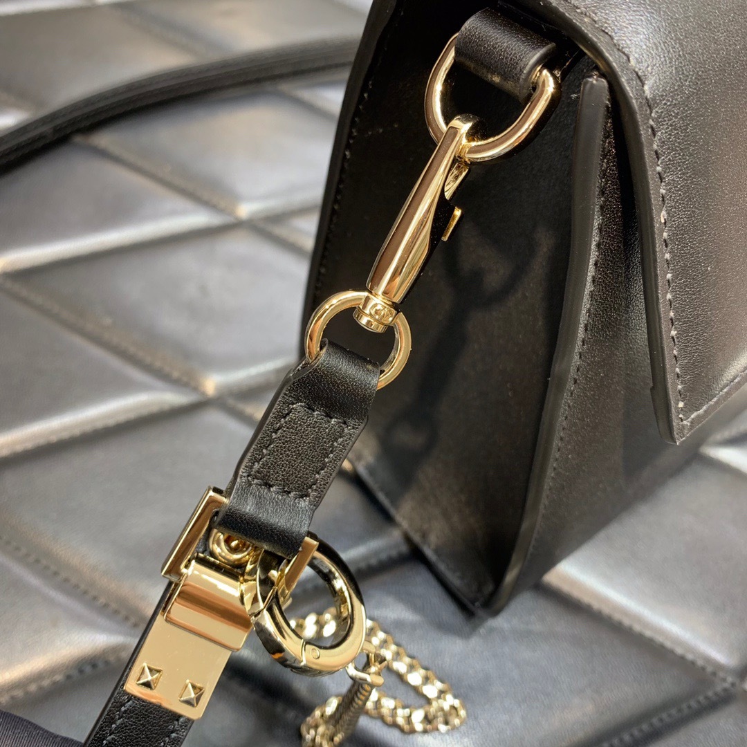 E35829F2-76ED-434C-92EF-B7ADABE3402B