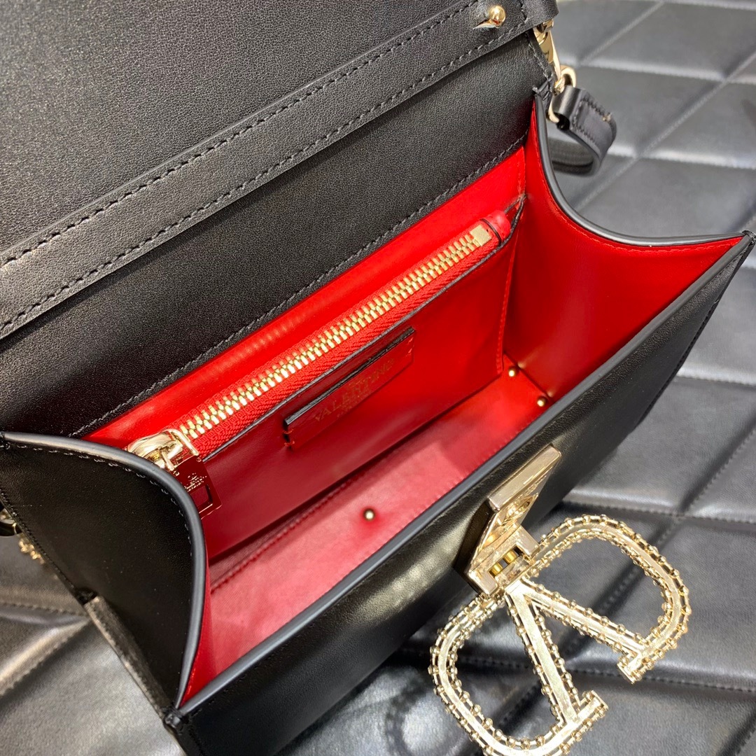 FEB436F2-930C-4266-820E-0297696C7CBB