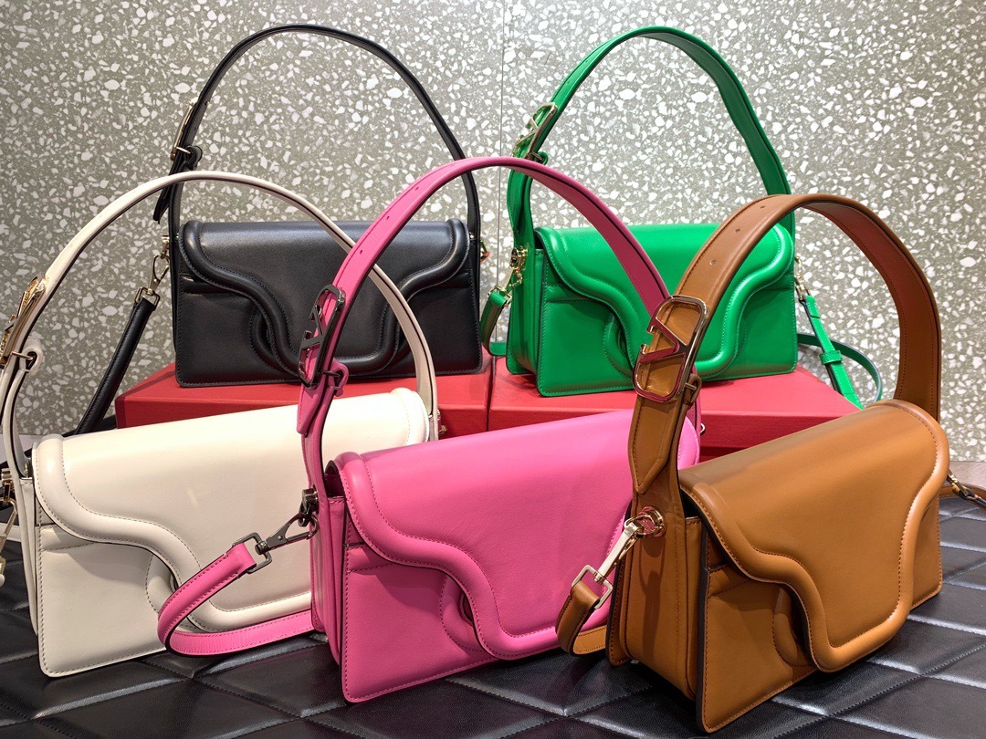 7D60B3CE-E42F-43F1-BF07-7DC57C571C38