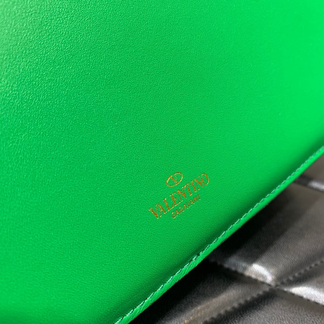 7DD98507-0429-43DE-A5DE-5DE075BD958D