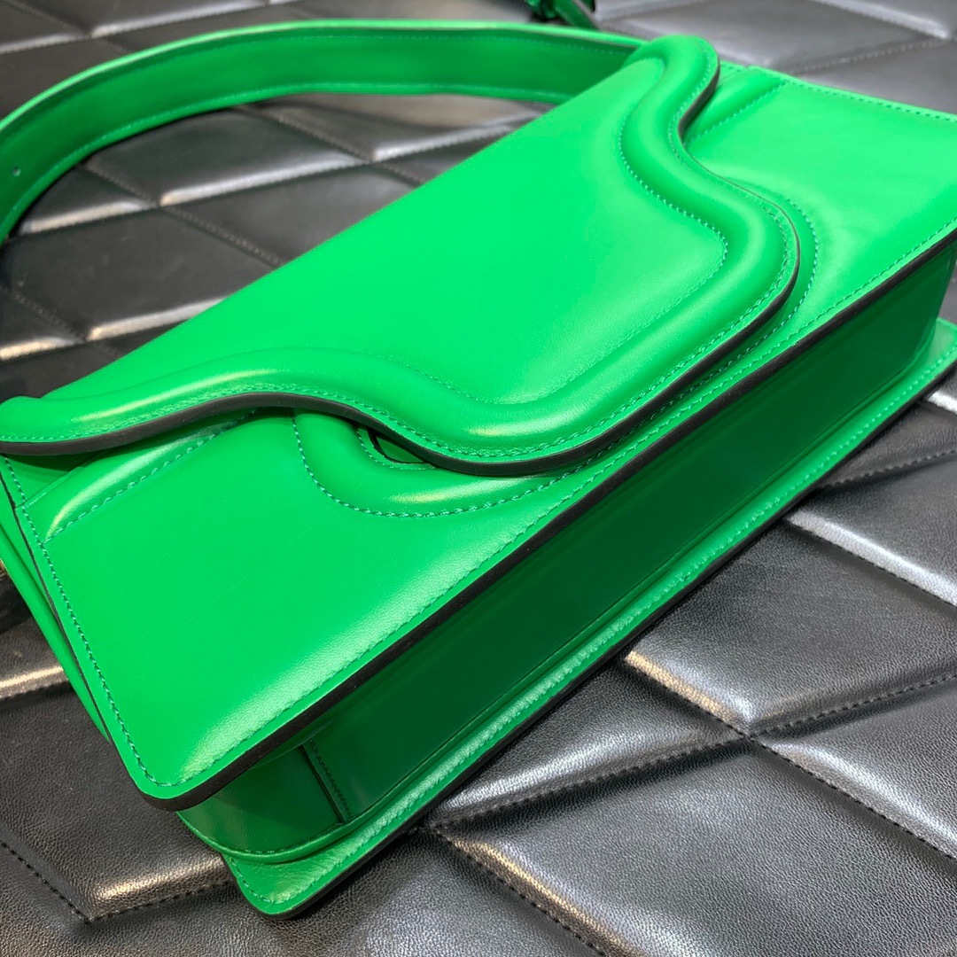 0CD38690-BB35-4A67-A3C1-56DFBD496FAD