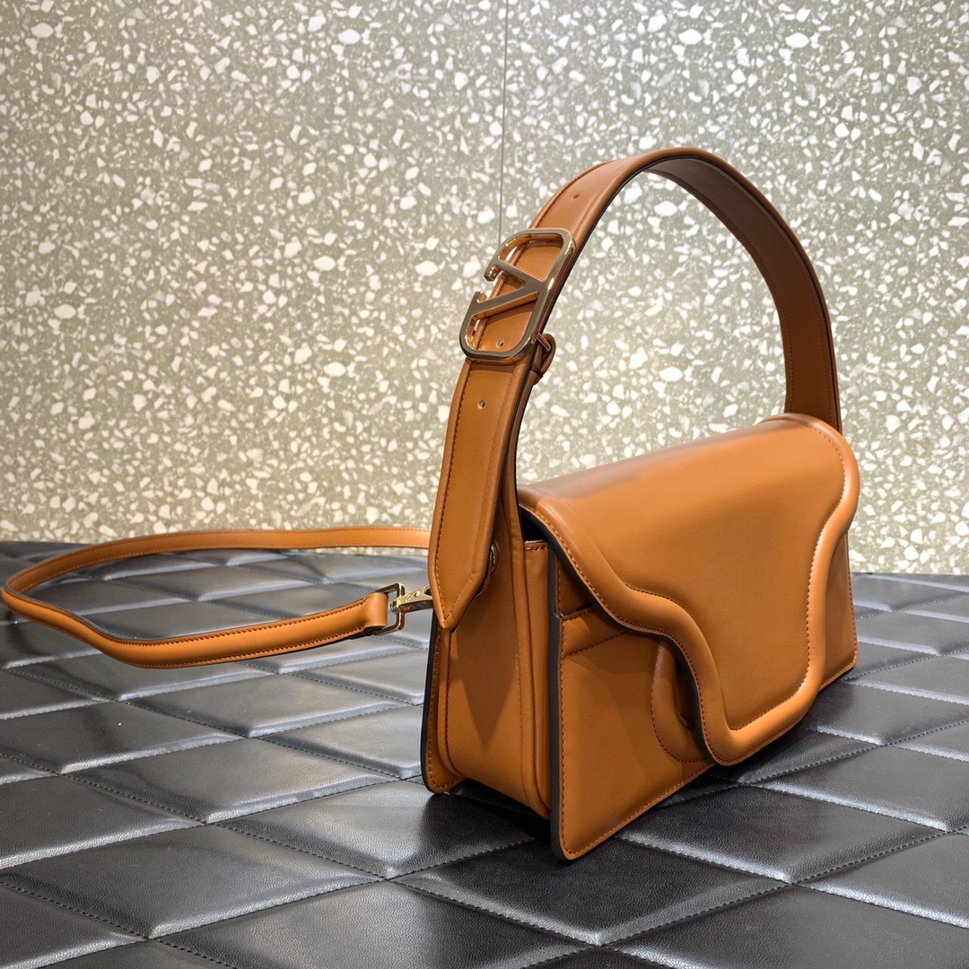 977A62AD-5D8D-47D4-B579-F61D80686696