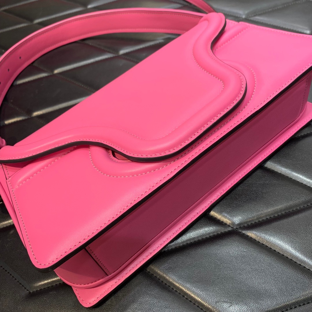 AA9A8605-178F-44D1-9DD5-5A5839BAC6F4