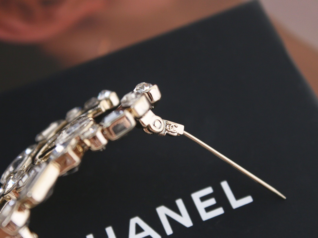 326FDD12-D008-4913-9D06-D23974995303