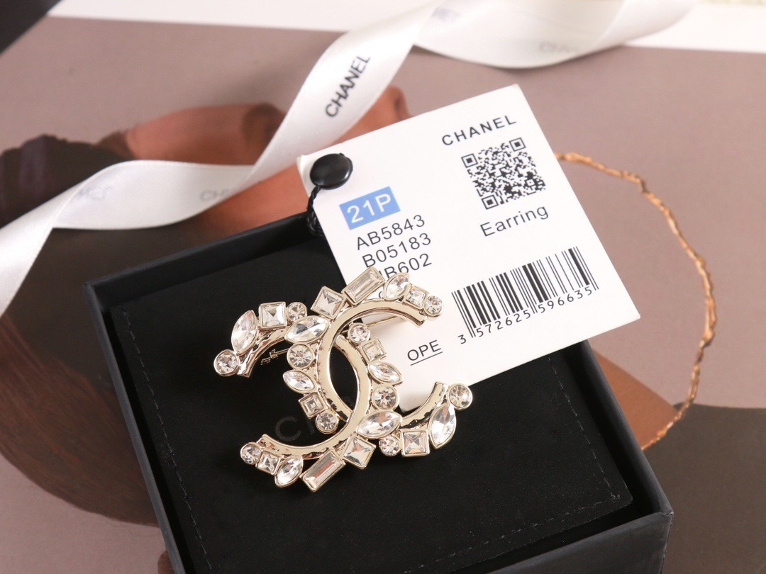 5F185C70-2664-438B-BB41-ADAE15AE3861