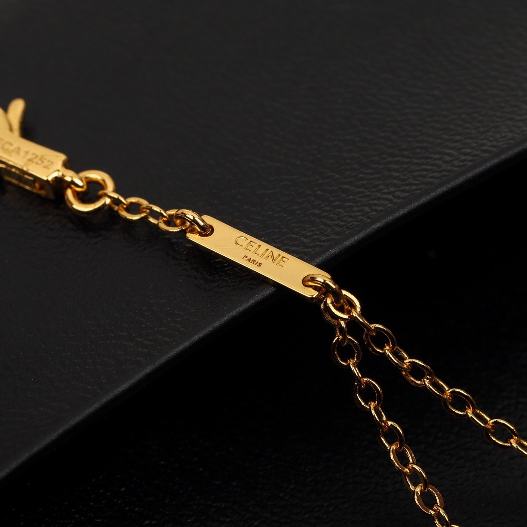 8FAA1A68-35D9-4A3E-A200-2F9728C85B10