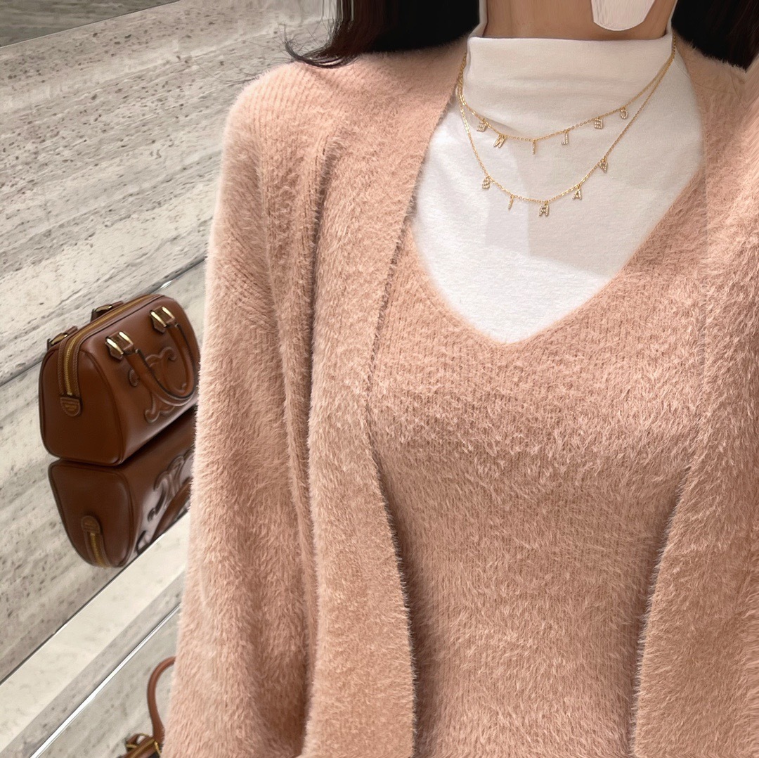 8A42639D-8DF9-46D6-A6D5-D91E508681B5