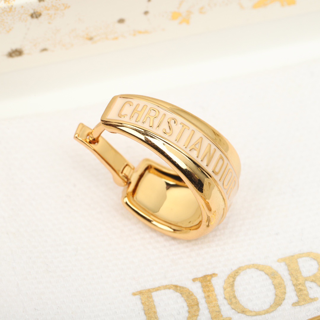 813BE245-4981-4CEE-8D03-00378BBDD8A1