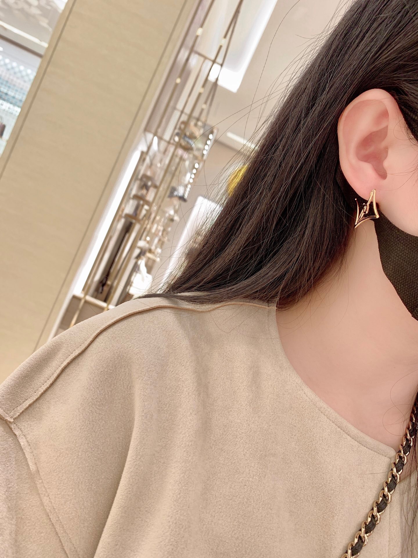 36833C24-09C0-4D9C-8C14-0A77711903D4