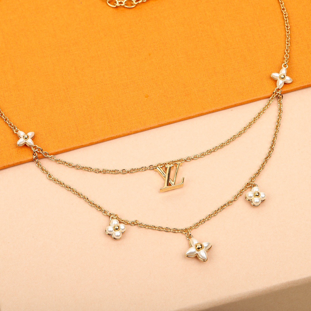 7D731117-C144-45A8-8122-766F806AE314