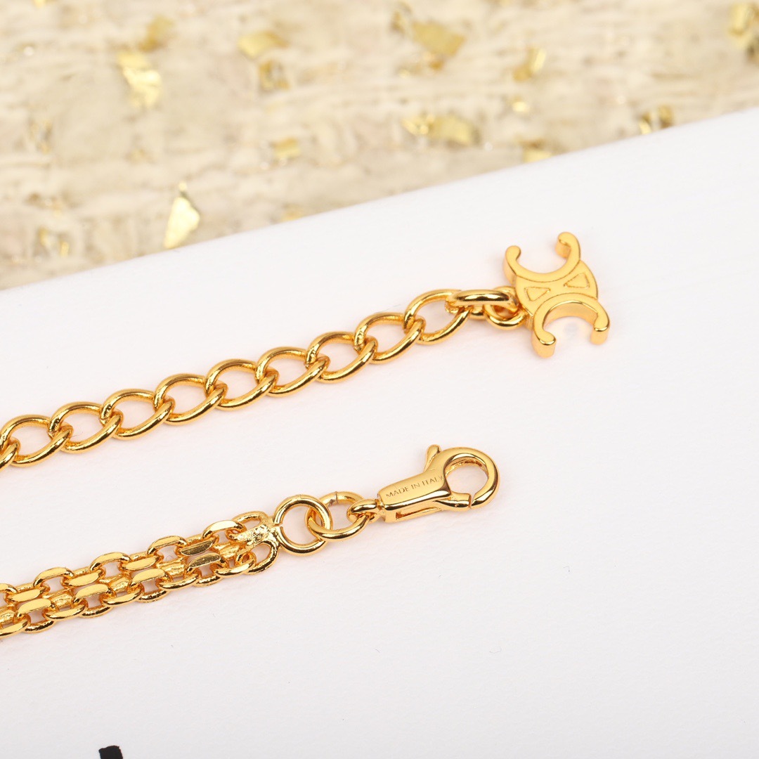 06A9F8B0-EEB8-460A-B51C-23534BD1C372