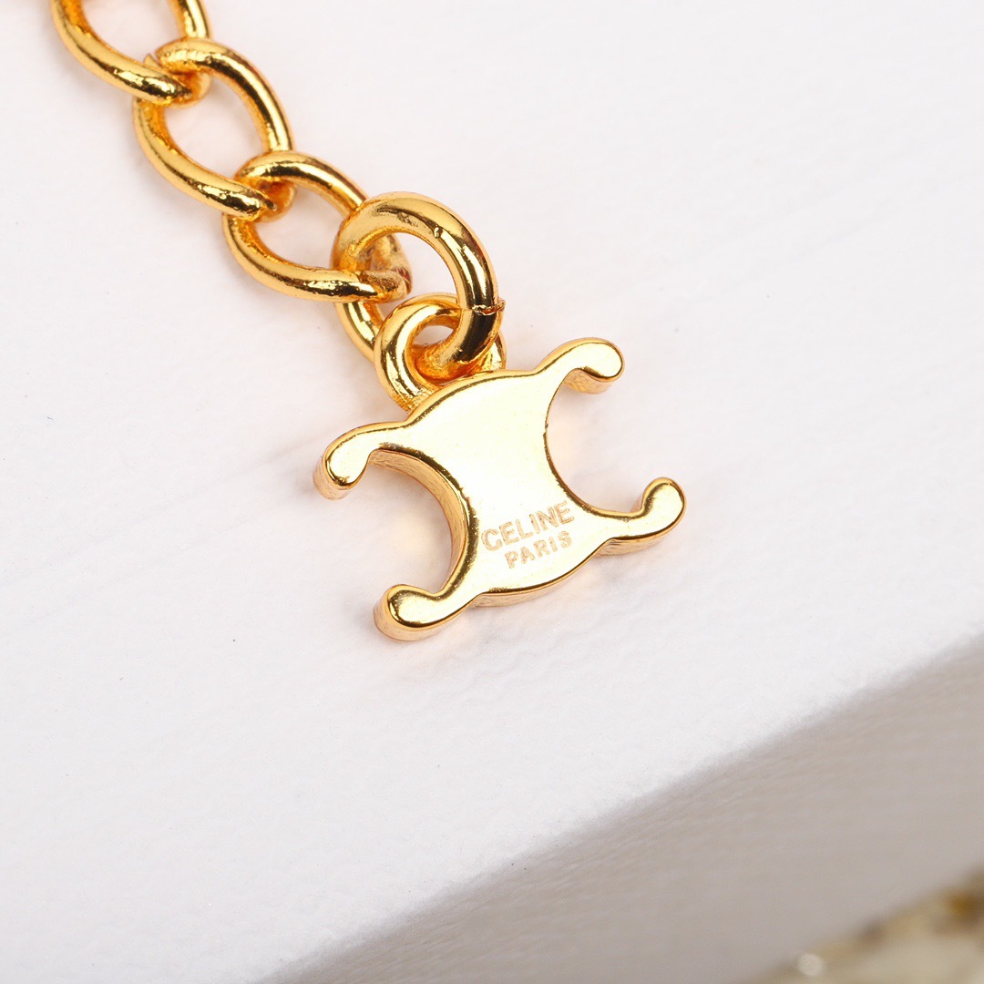 13F7F414-725E-4C8A-ACA1-BE5F63D959BA