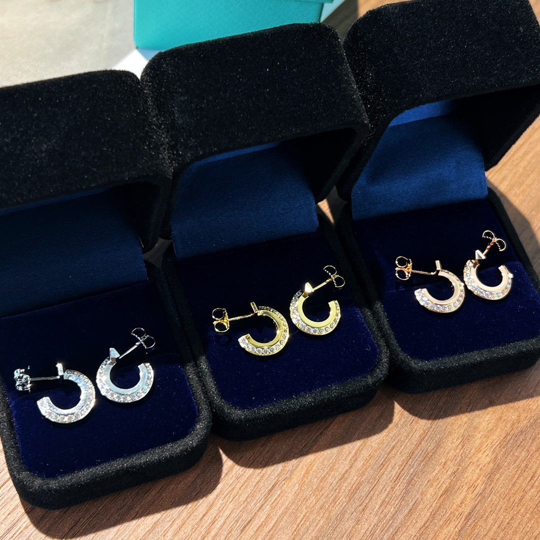 6A0D653C-9113-4BC2-A2C5-35875D2D8214