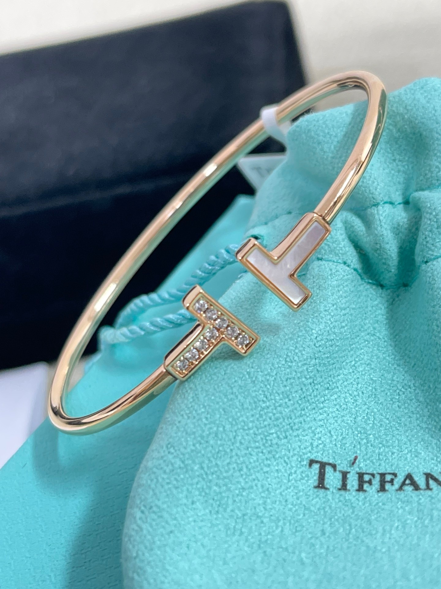 F44AA77E-5FD1-49D2-BC6A-8C78F6D9AB65