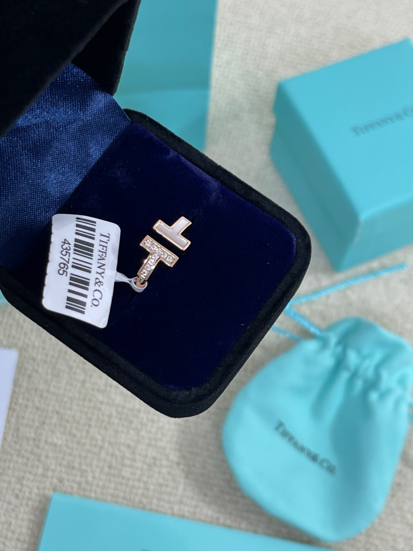 F0EC97FF-57F9-4E29-B2A9-4AF2F1231174