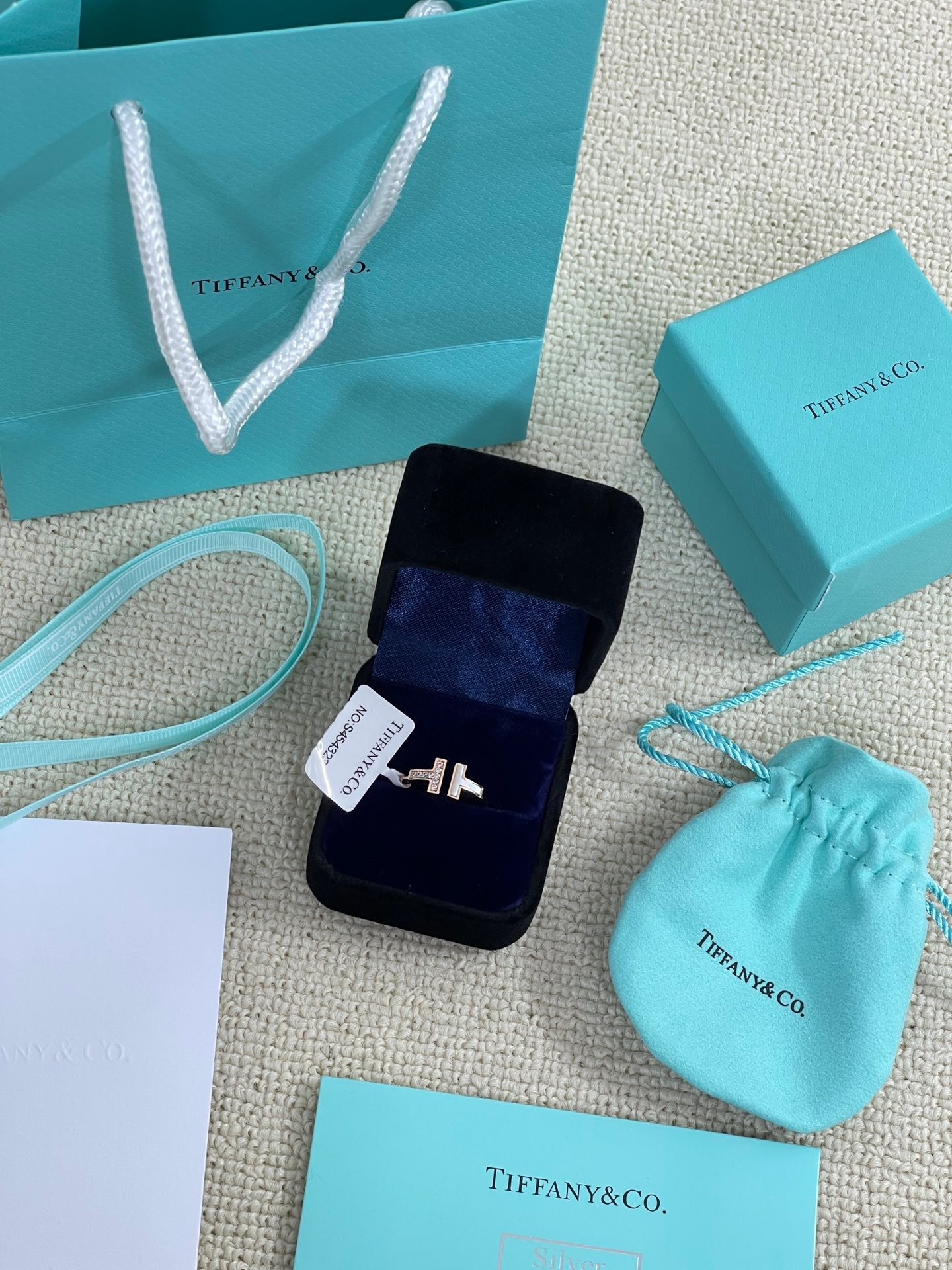 A92F5AA9-72AF-424A-A7FD-2B4C6344313F