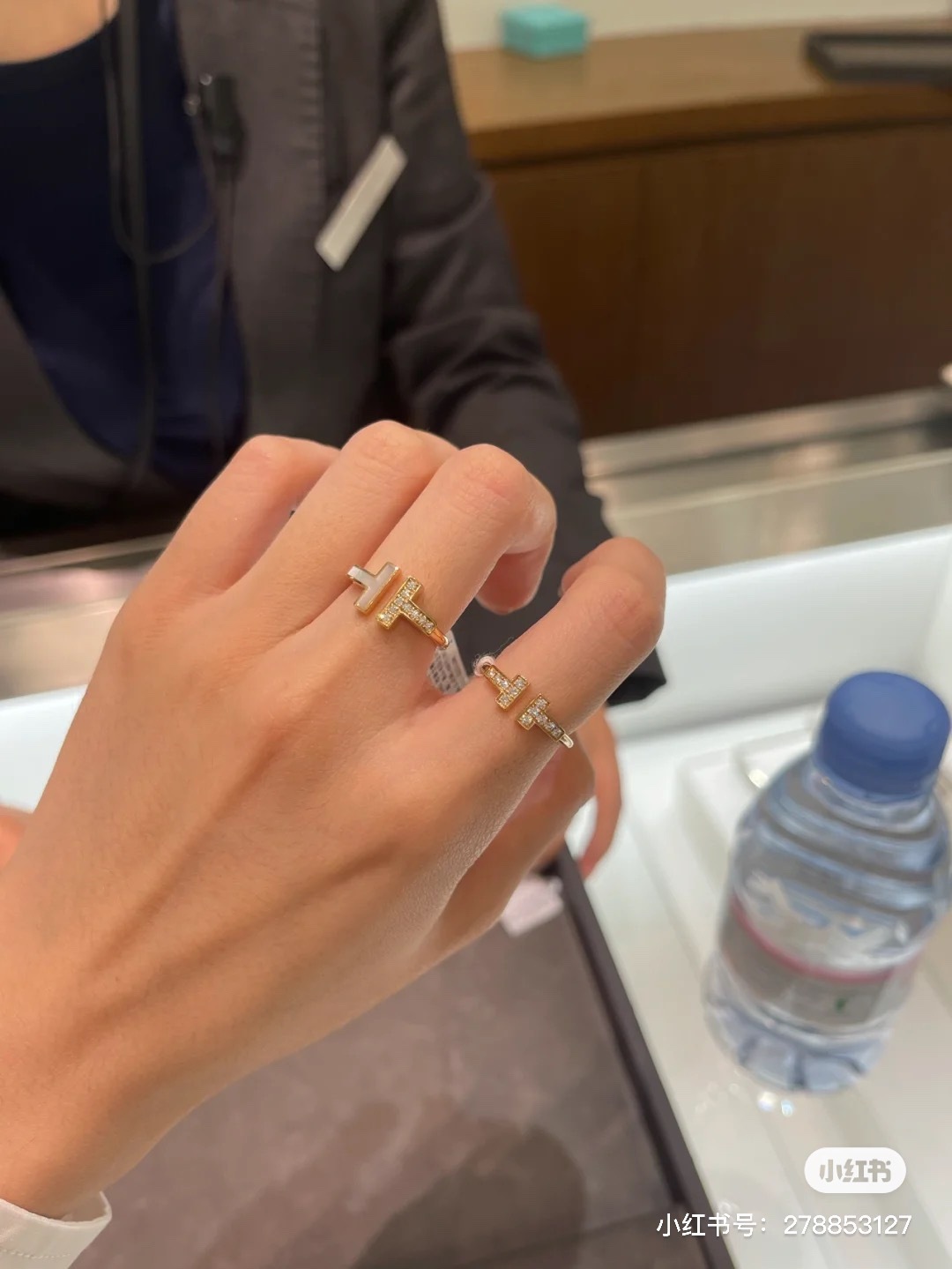 E130A6E3-0DF2-453F-87A6-61F0DDB60D43