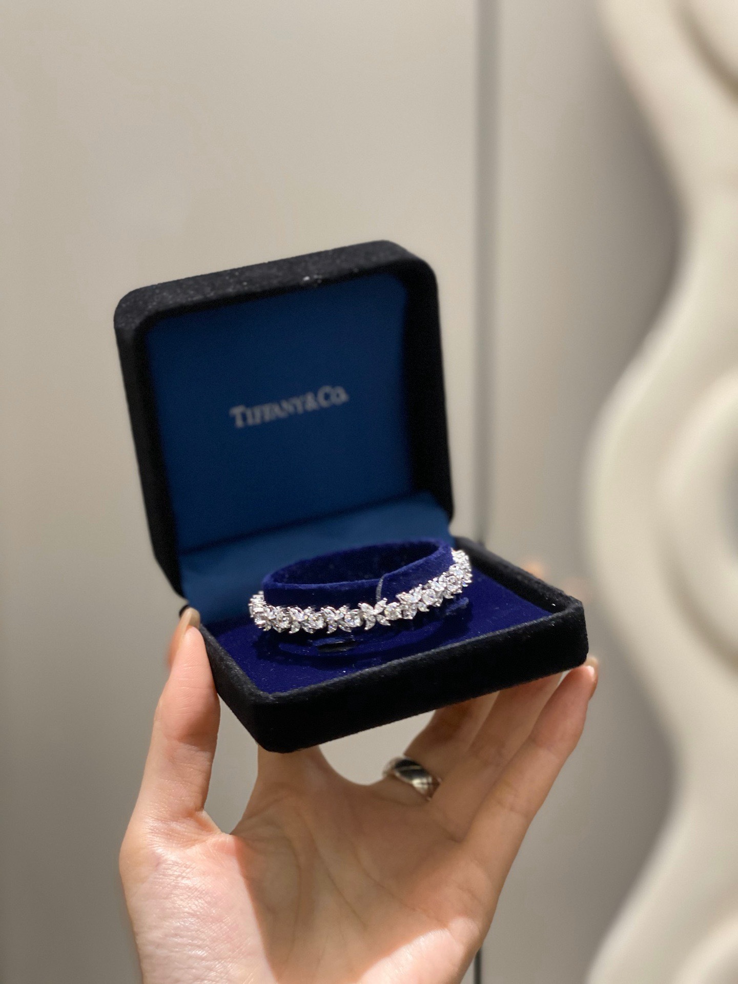 35ABBD6E-217C-4AD2-99E6-2212624F3DD1