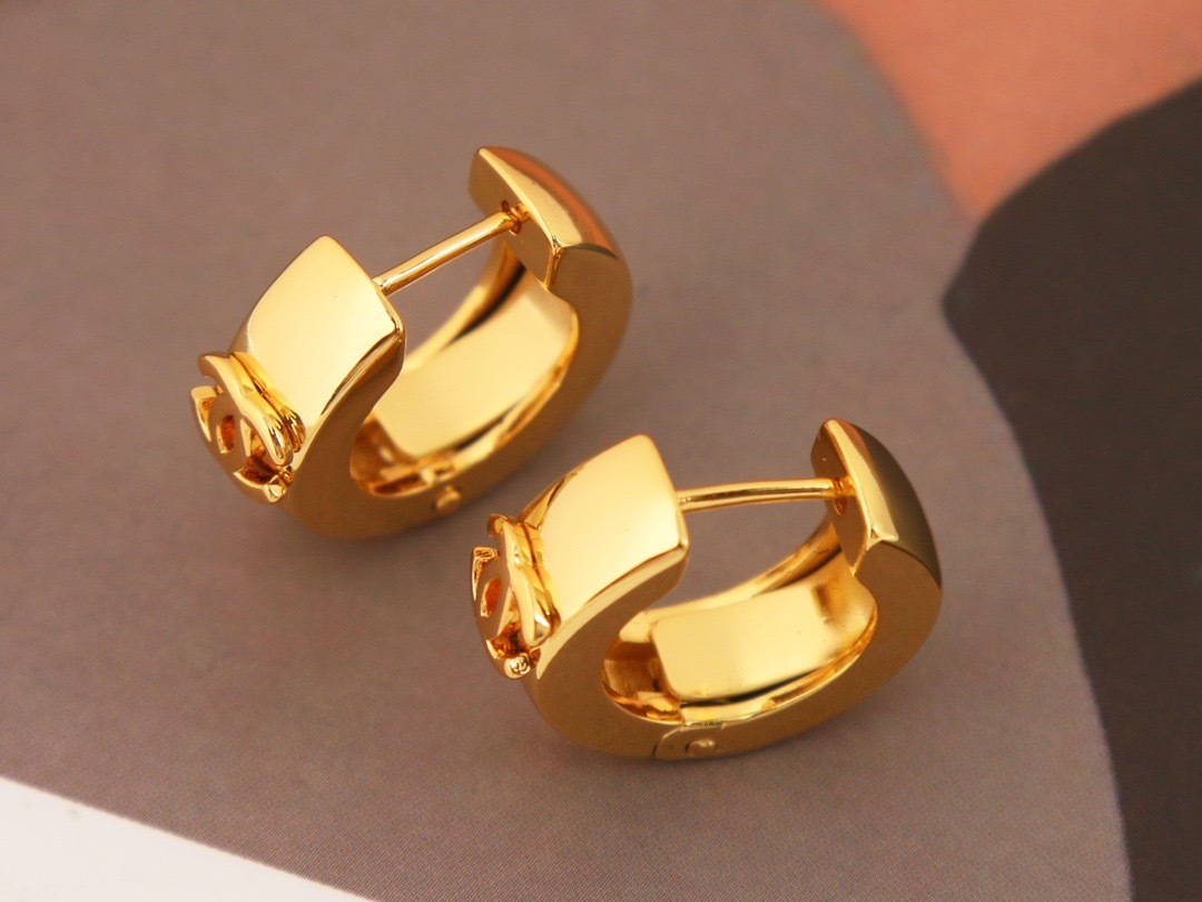 A2620C3F-03D4-432C-8F79-ABAEE0E86BBF