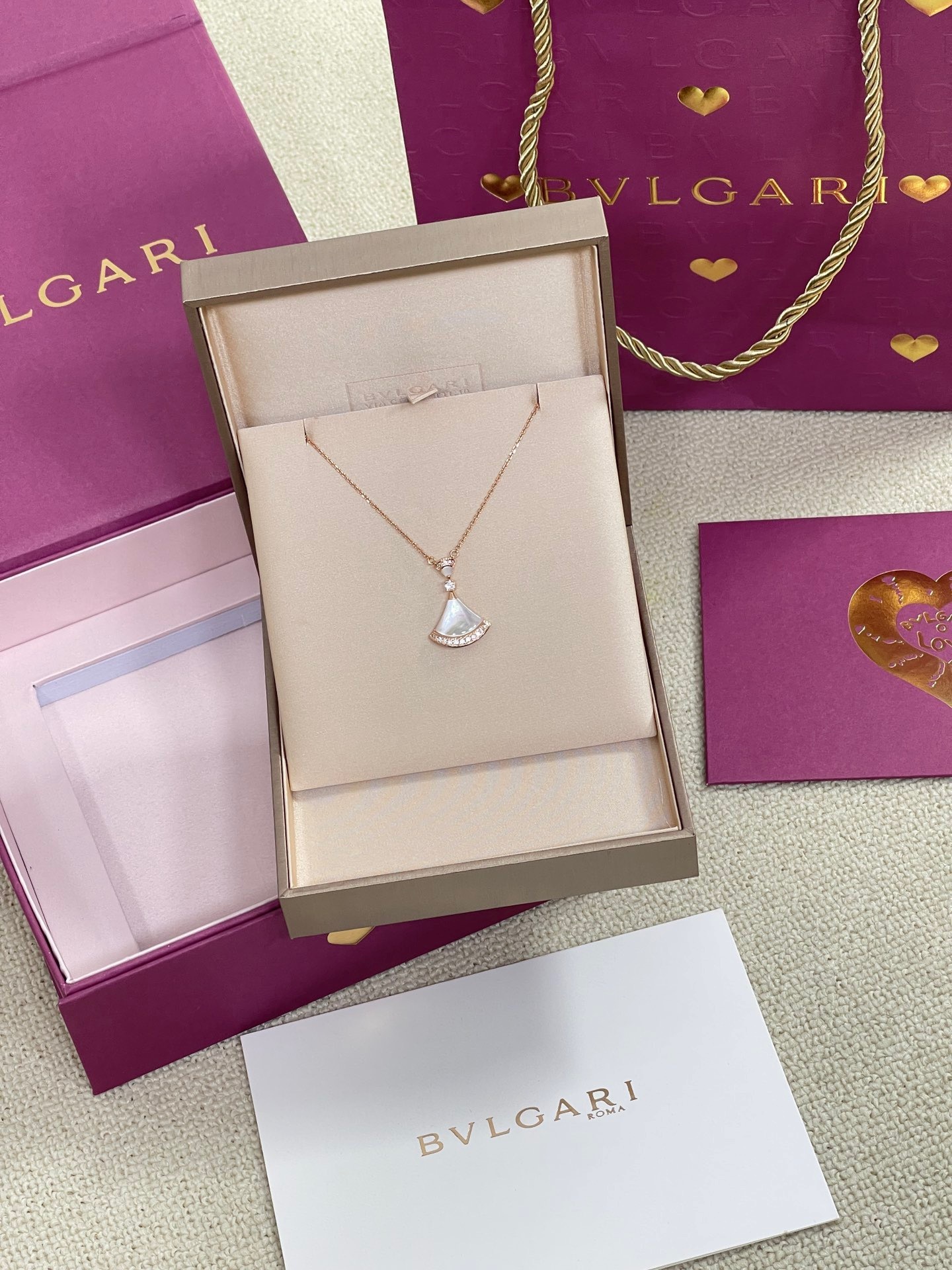 E43D61C8-15B2-4C29-AD20-C17C9DB2C091