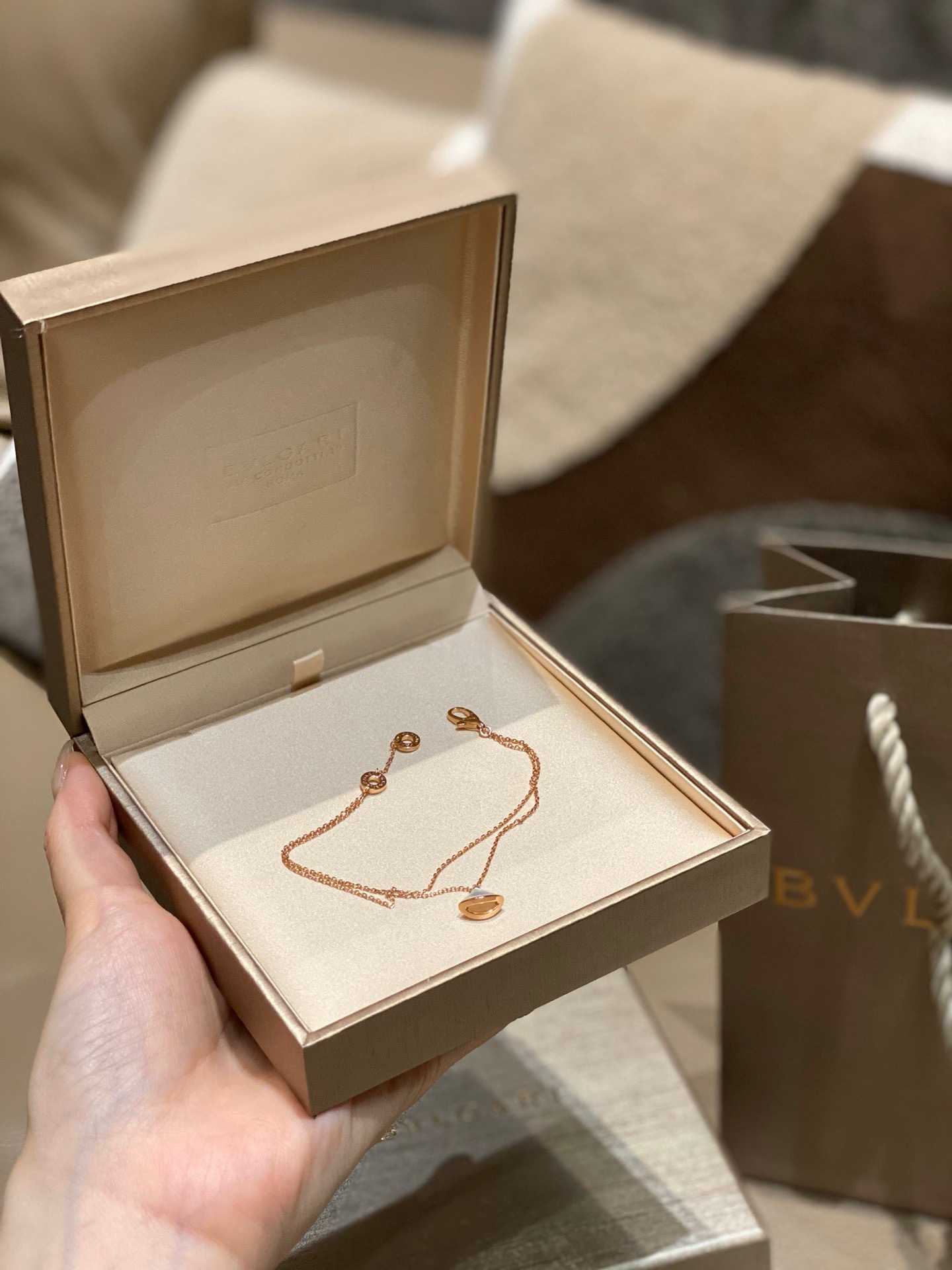 DE9602D3-4148-472B-833B-3F55D68C5844