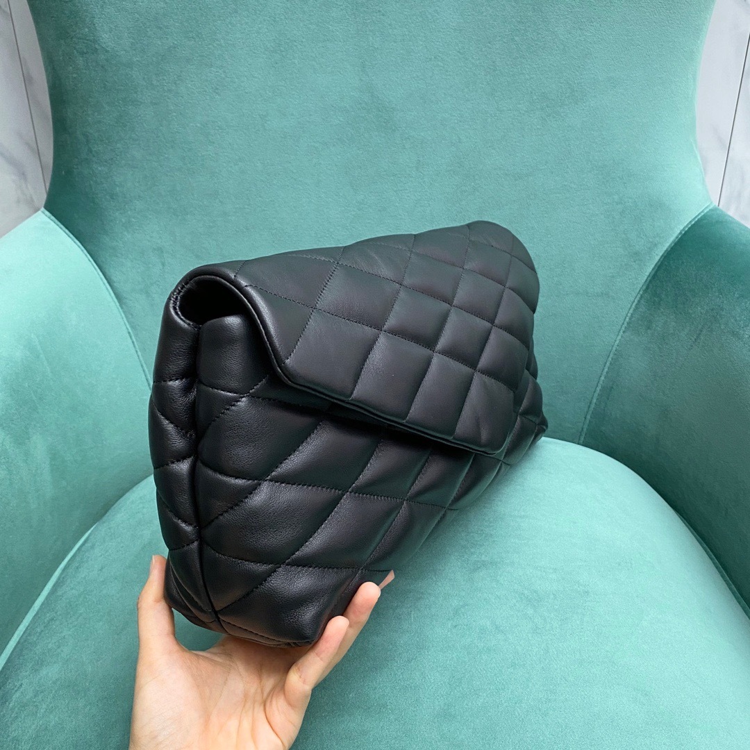 51E7F6E6-794C-4C9A-BC24-959C9AF5499E