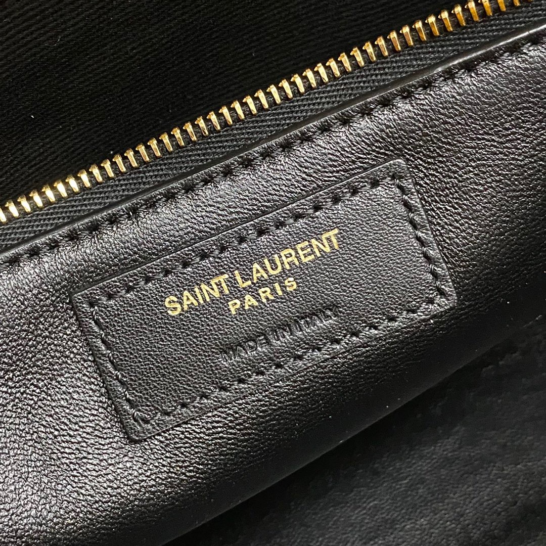 5D1E6F53-8D8F-4B79-A7FB-7645577EAACE