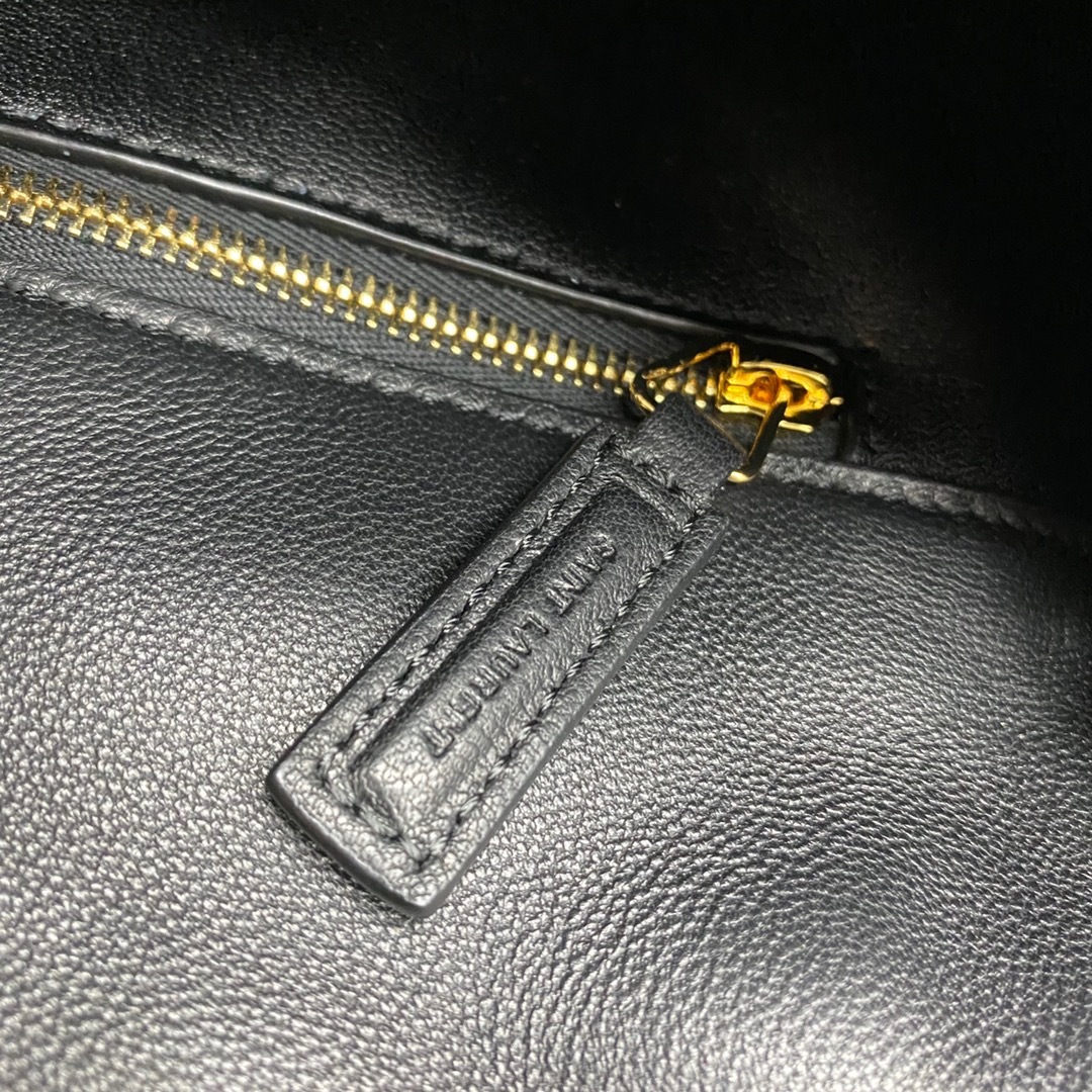 EC1C7101-73F5-4F7B-9275-60DA0753C69C