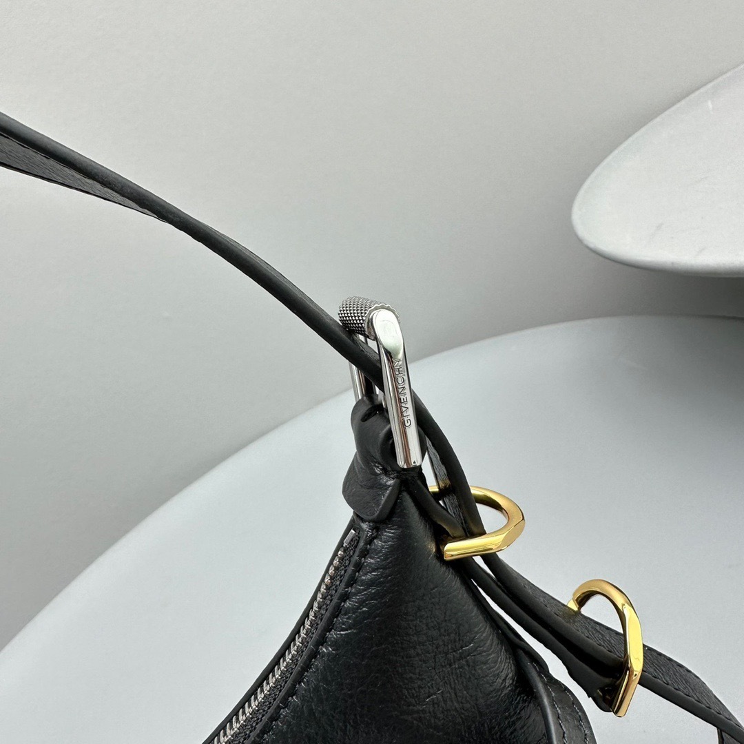 7674F218-2FA7-4EFB-8B75-28EBCC1BE149