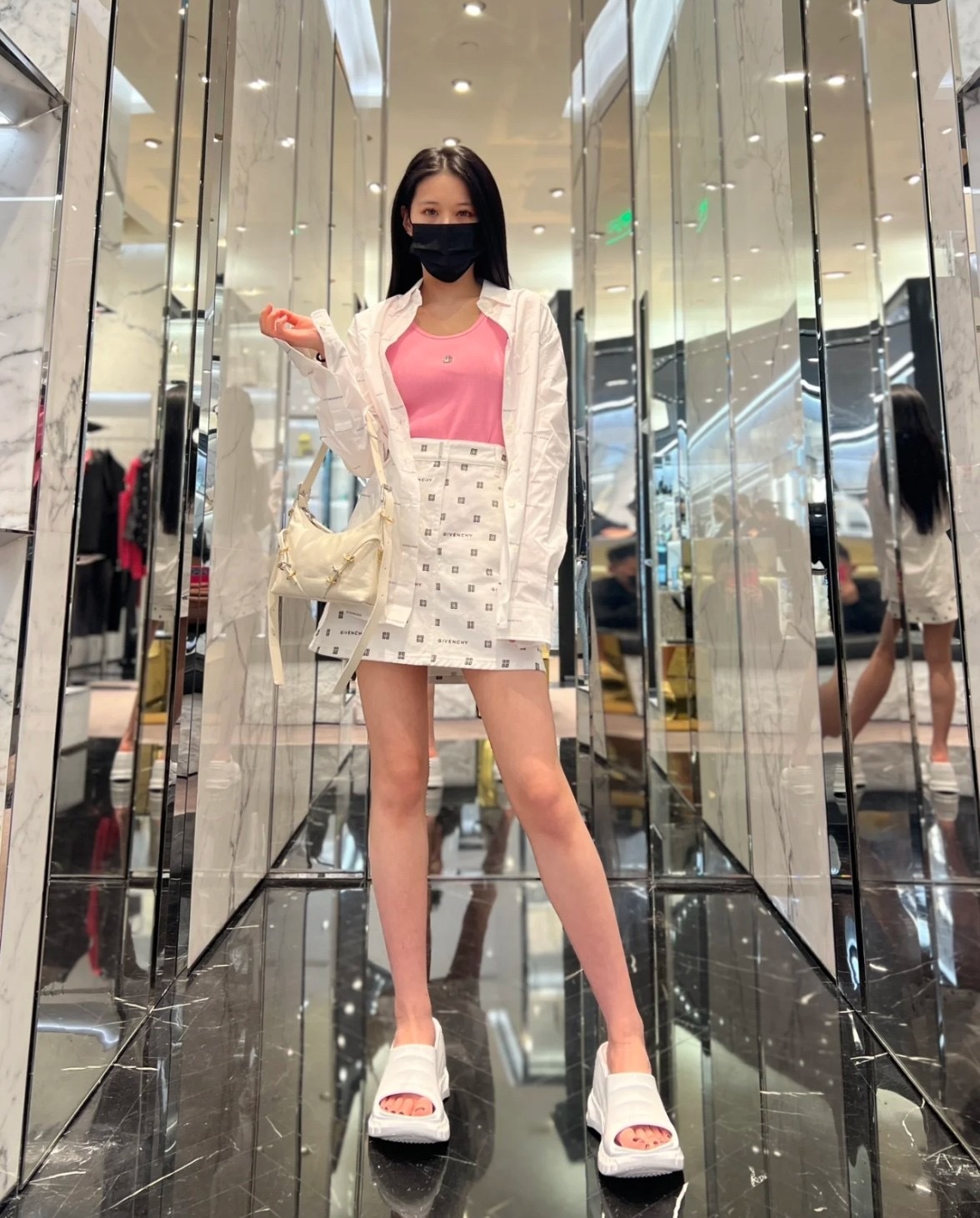 342A2ADF-8F8A-46FB-B463-A678C6D7121B