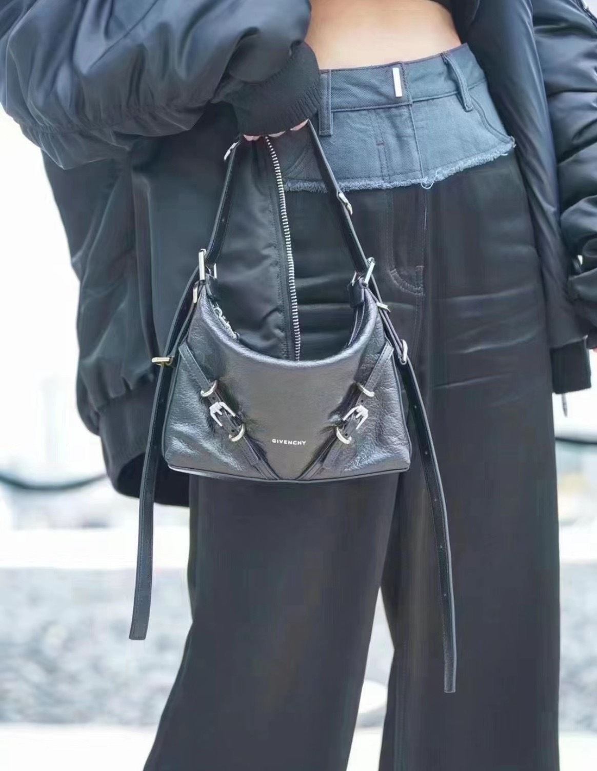 A033CF19-B521-40DF-8CE4-AEBB4A52B68C